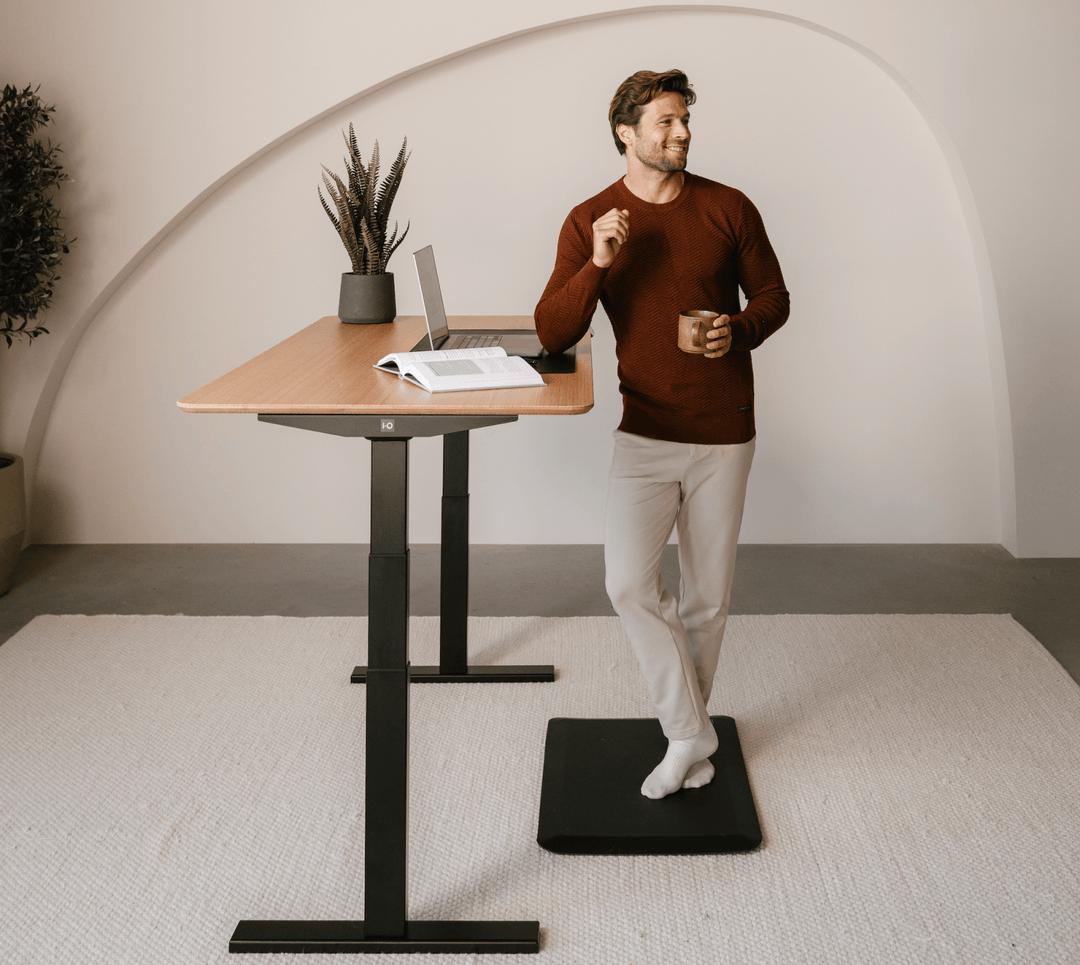 7 Benefits of a Sit-Stand Desk Electric